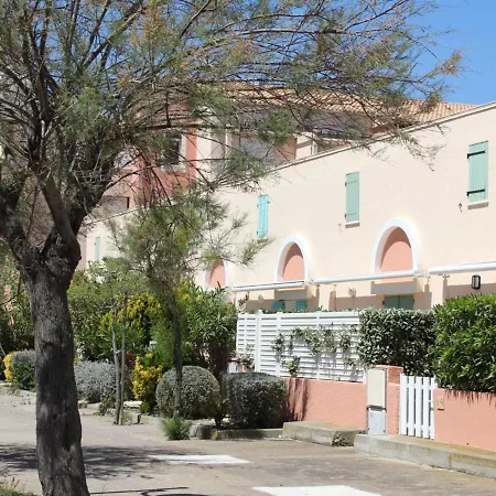 Holiday home Maison Climatisee A 2 Pas De La Avec Piscine Et Parking Prive, 6 Couchages - - Fr-1-229-486 Gruissan